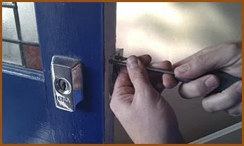 Interstate Locksmith Shop Santa Monica, CA 310-975-3526 - 10-lock-smiths