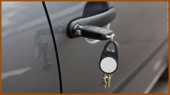Interstate Locksmith Shop Santa Monica, CA 310-975-3526 - 18-car-unlock