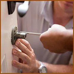 Interstate Locksmith Shop Santa Monica, CA 310-975-3526 - 3-cheap-locksmith